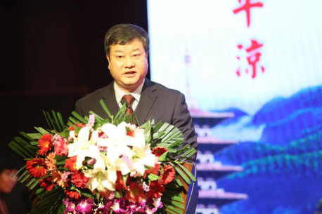 平凉市委常委最新简历,平凉市委常委最新简历，一场探索自然美景的旅行之旅